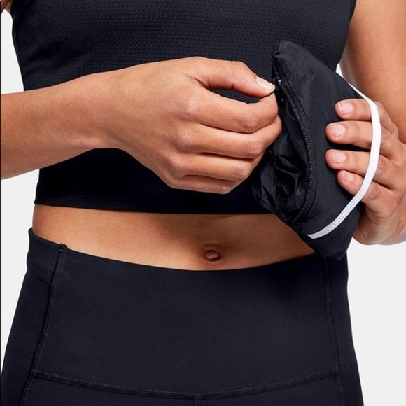 Under Armour Qualifier Storm Packable Jacket - Picture 3 of 9